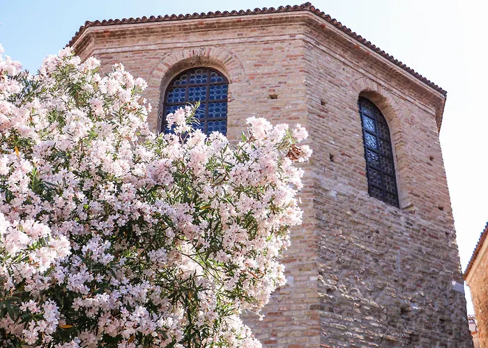 Апарт-отель Touring Градо