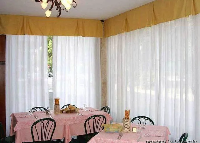 Touring 4* Градо