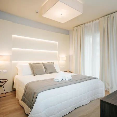 Touring Aparthotel 4*
