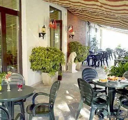 Touring Ξενοδοχείο Γκράντο